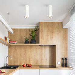 TUNE WHITE M TUNE WHITE M